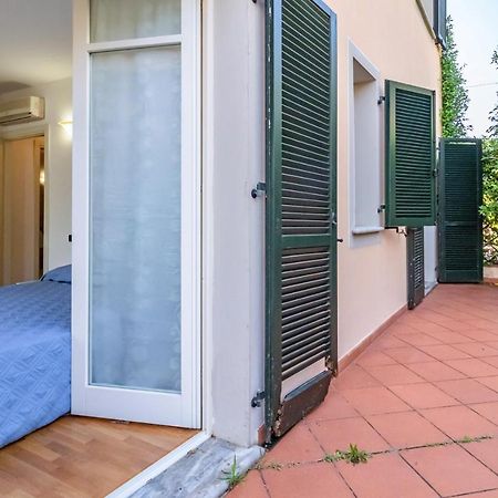 Piana Di Solaro Modern Flat & Swimming Pool Apartamento Lerici Exterior foto