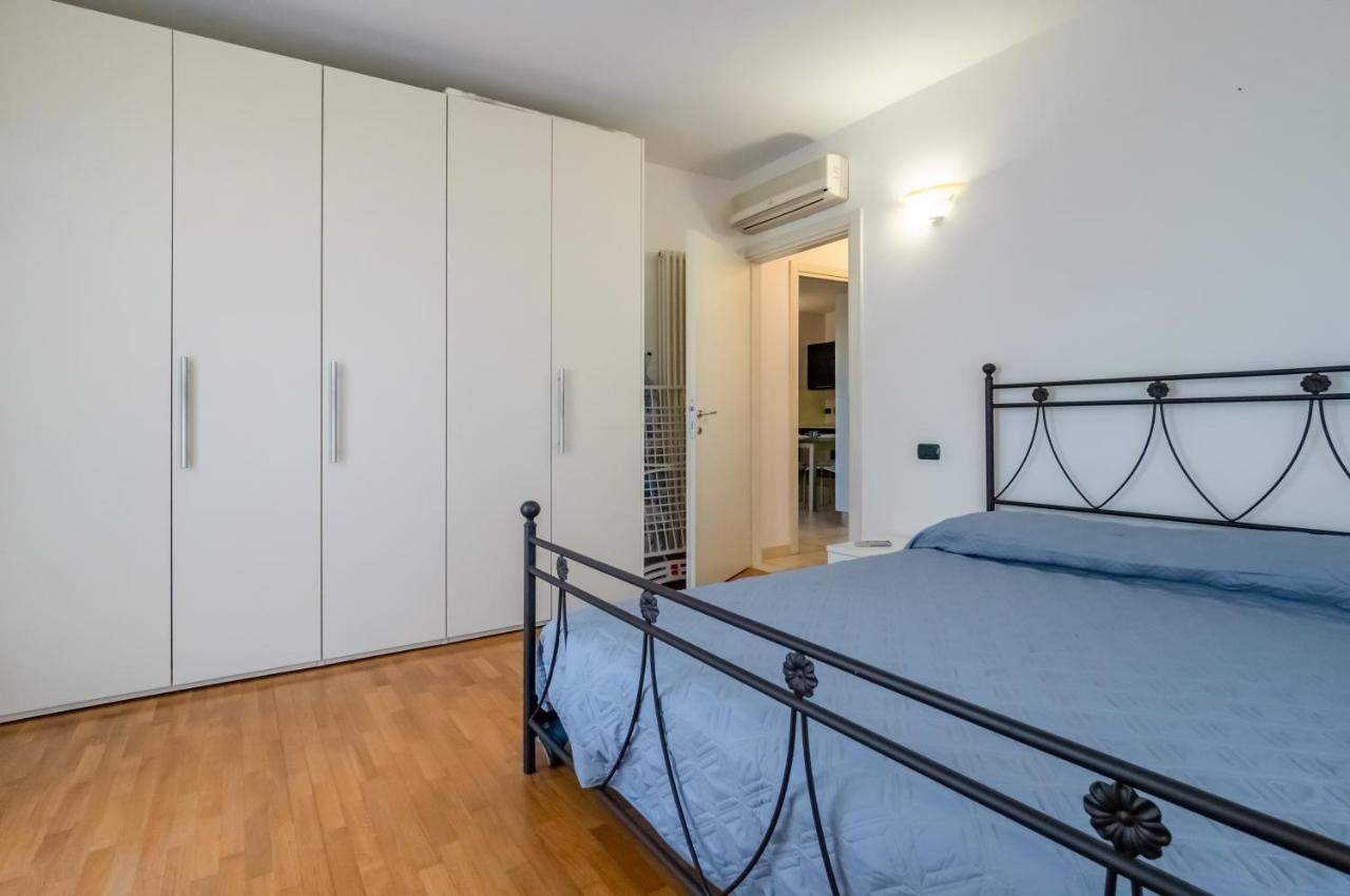 Piana Di Solaro Modern Flat & Swimming Pool Apartamento Lerici Exterior foto